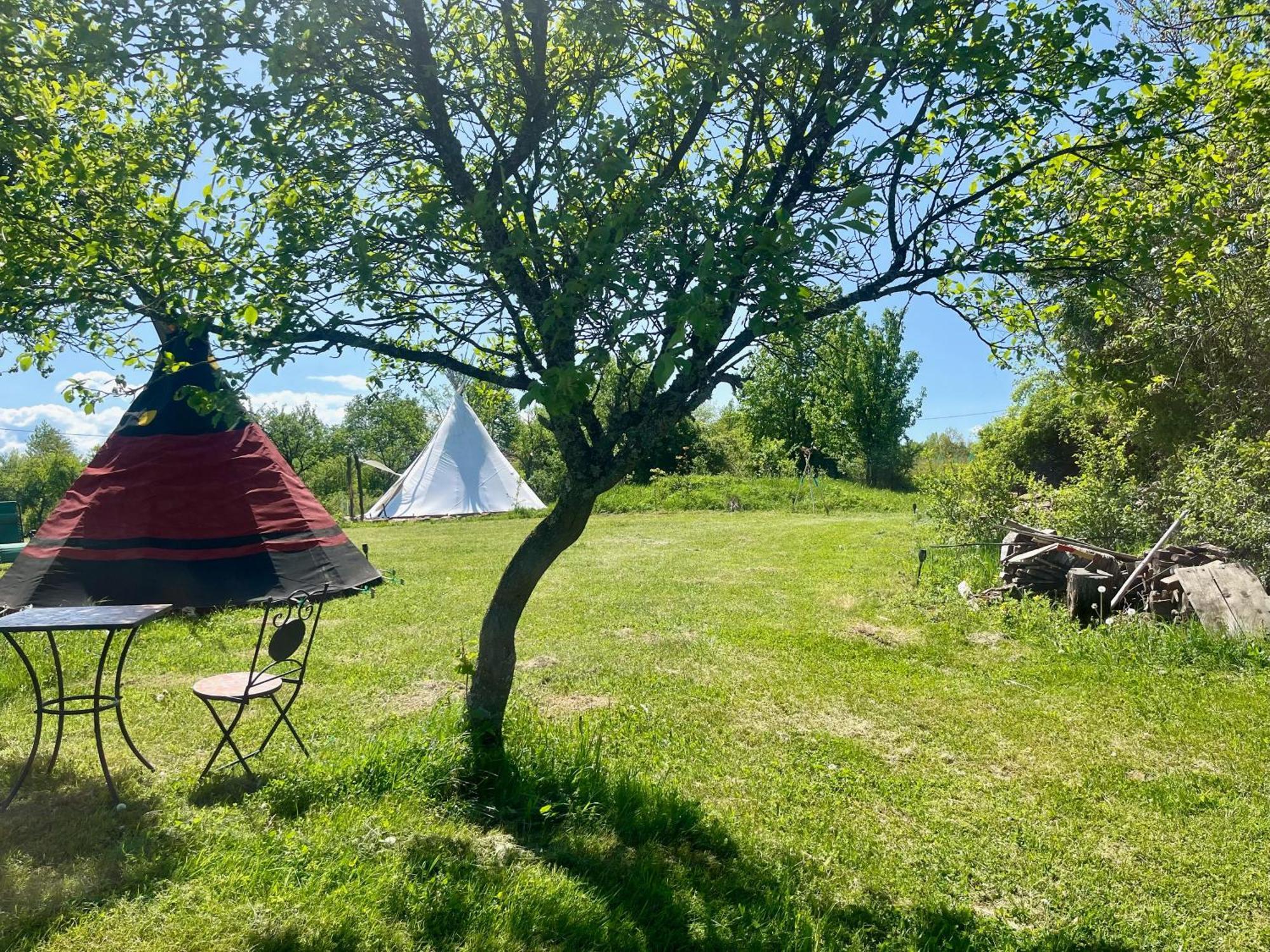 Luxury tent Romantic Wildlife Tipi Teepee Tomnatic Bihor Romania Apuseni *